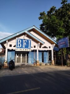 BFI Finance Bolang