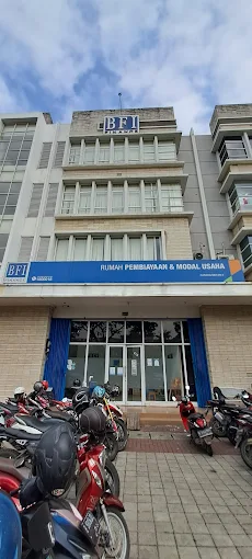 BFI Finance Harapan Indah BFI Finance Harapan Indah