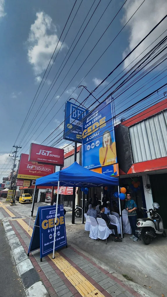 BFI Finance BFI Finance Menteri Supeno