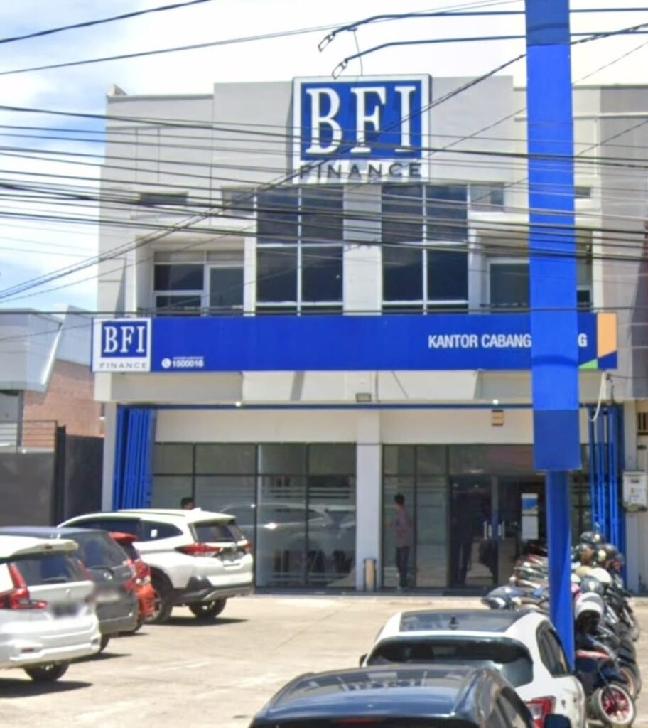 BFI Finance Padang